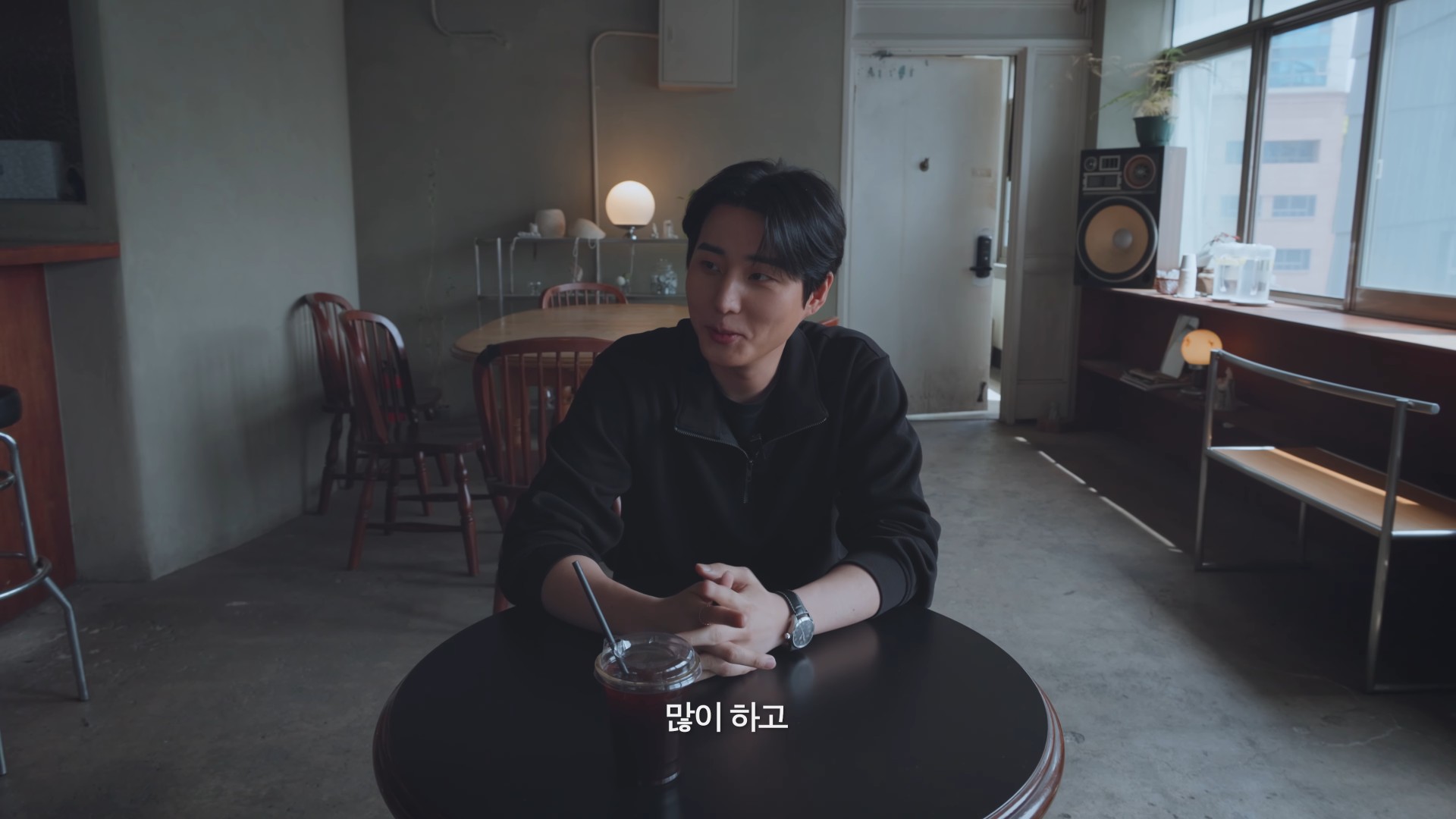 [잡담] 영케이가 입은 옷 너무 이쁘다 | 인스티즈