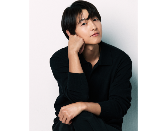 [정보/소식] [단독] 송중기, '태양의 후예' 이후 10년 만 KBS 복귀… '러브 클라우드' 편성 | 인스티즈