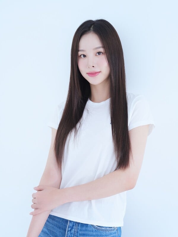 [잡담] 솔지, 엠오엠엔터와 전속계약...EXID 시절 인연과 다시 맞손 [공식] | 인스티즈