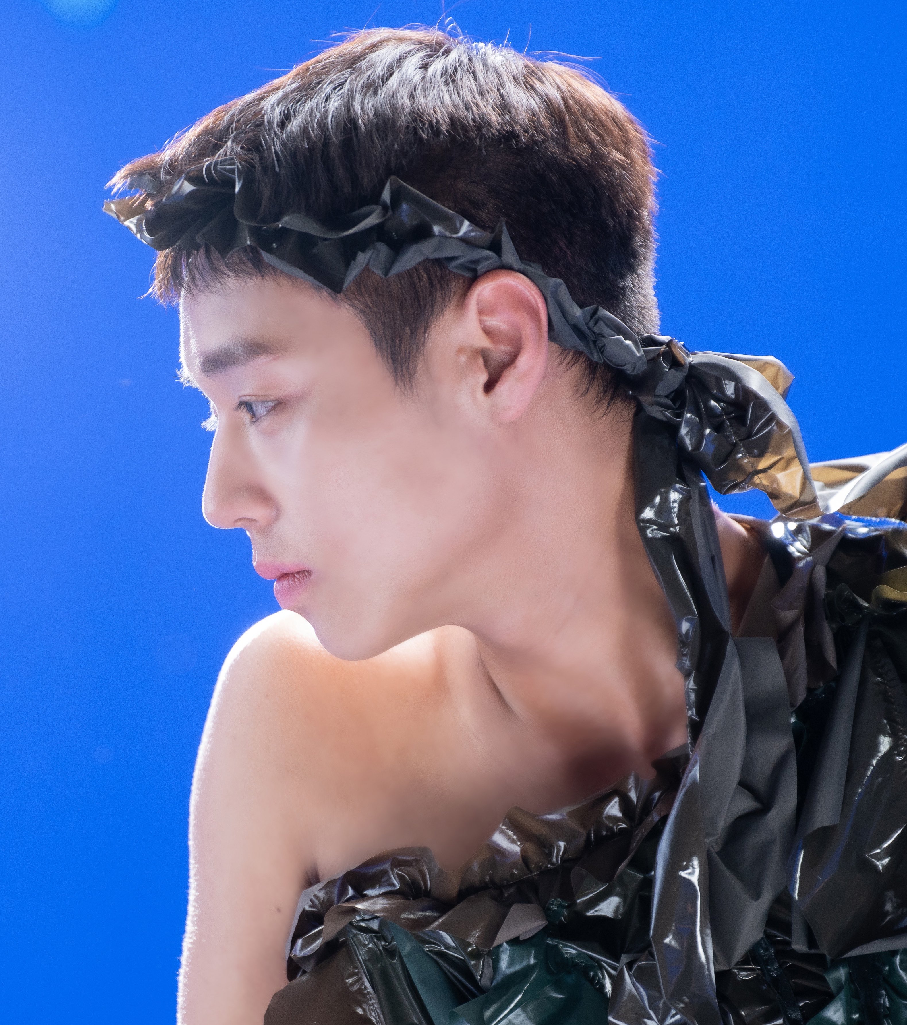 [잡담] 취사병 박지훈 이 꼴인데도 잘생긴 거 왜 이리 웃기지 | 인스티즈