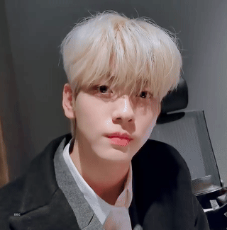 [잡담] 수빈이 진짜 23년도랑 달라진게 없어 머리색 빼고 | 인스티즈