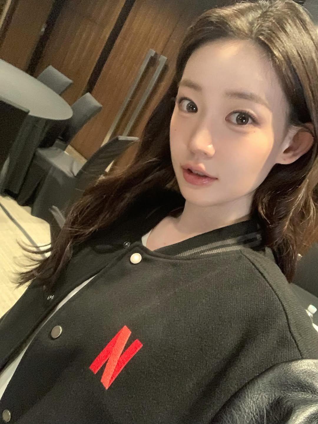 [잡담] 원더풀스) 넷플에서 배우들 선물 줬나보더라 | 인스티즈