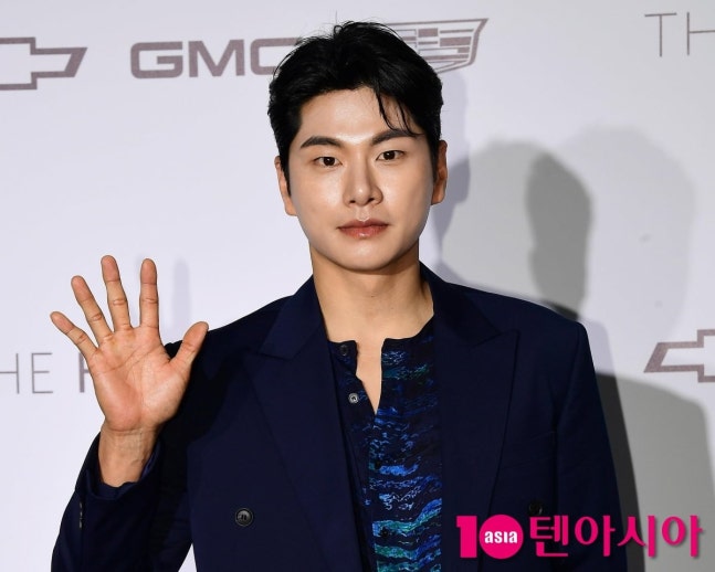 [정보/소식] [전문] 이이경, 탈세 의혹에 해명…"부과된 추징금, 납부 예정" | 인스티즈