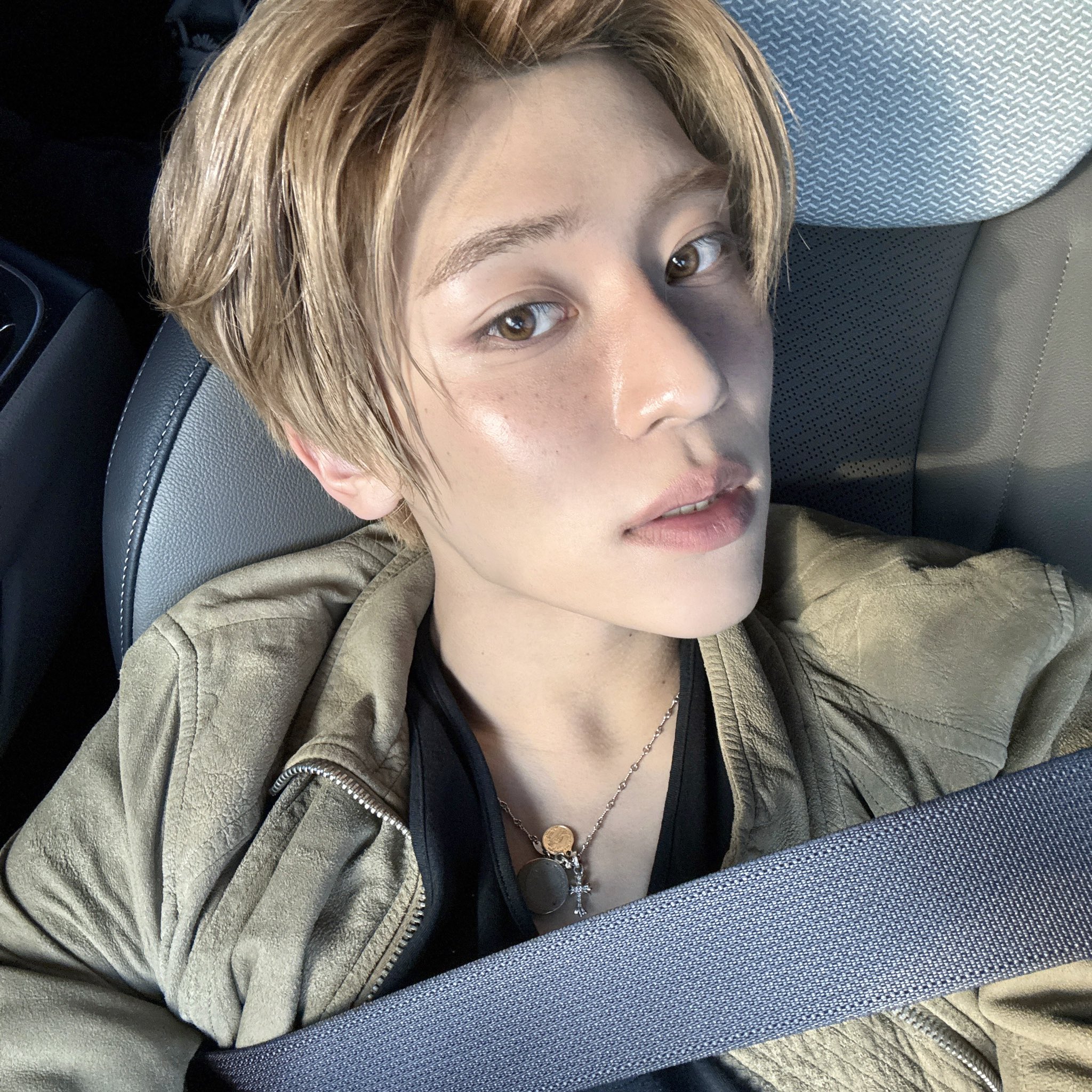 [잡담] 나는 시온이 스스로 자기 잘생긴 거 아는 게 너무 좋음 | 인스티즈