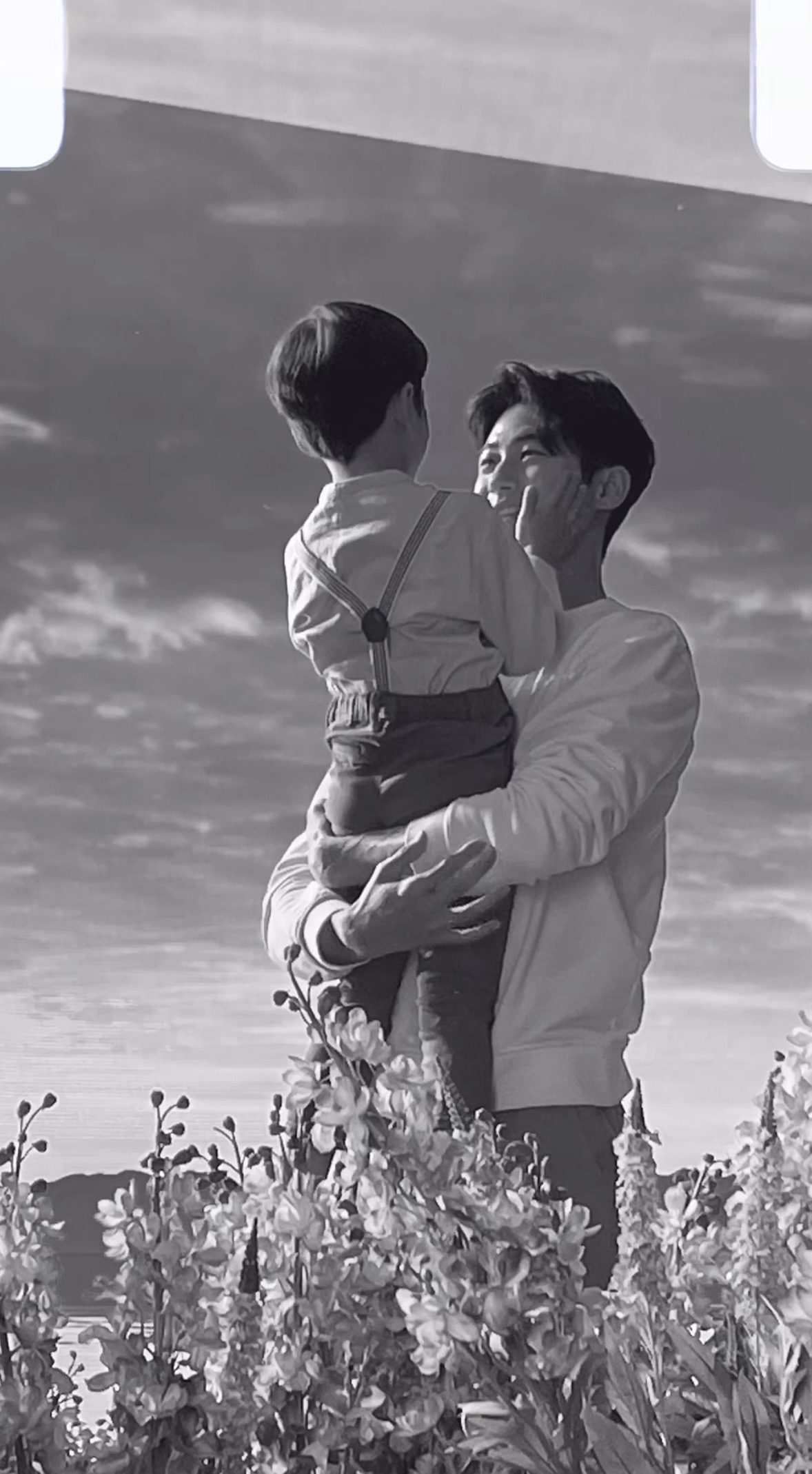 변우석) 아가들이랑 있으니까 삼촌미 | 인스티즈