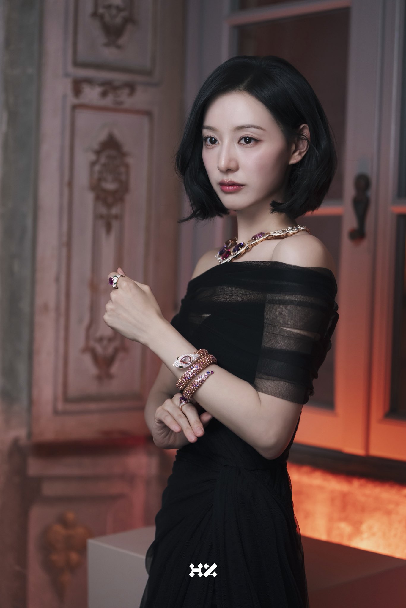 [잡담] 김지원 걍 불가리 그 자체다 ....... | 인스티즈