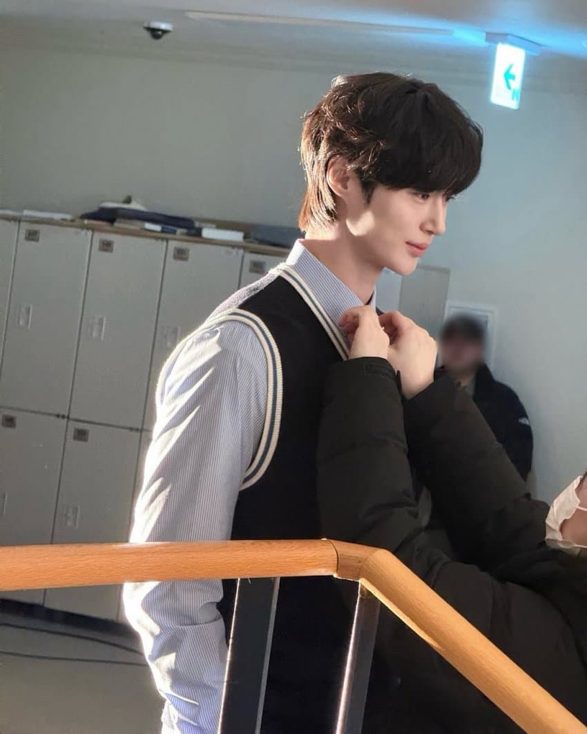 [잡담] 얘네 둘이 투샷없는거 실화냐... | 인스티즈