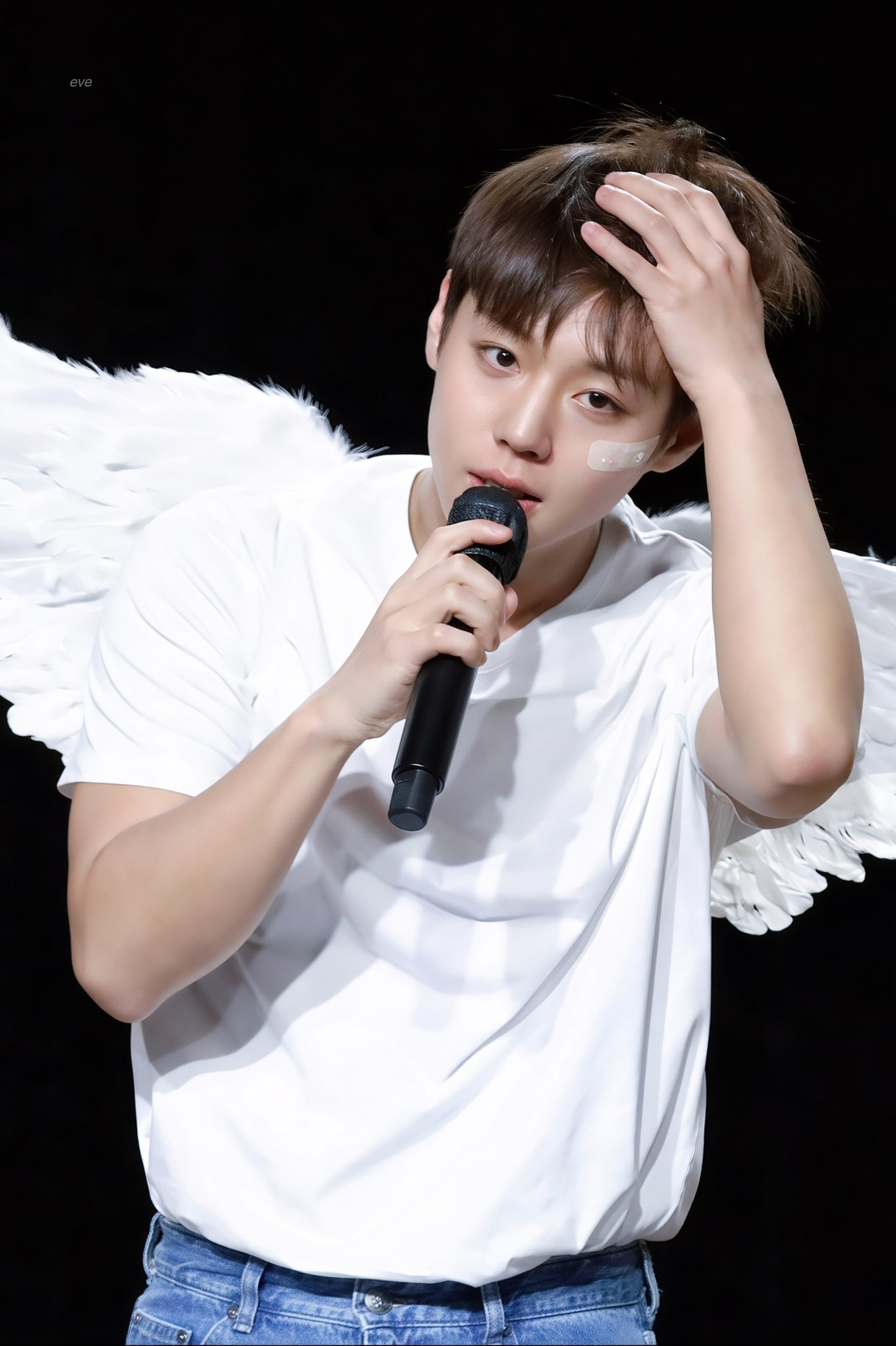 [잡담] 박지훈 이사진 뭔가 되게 남자임 | 인스티즈
