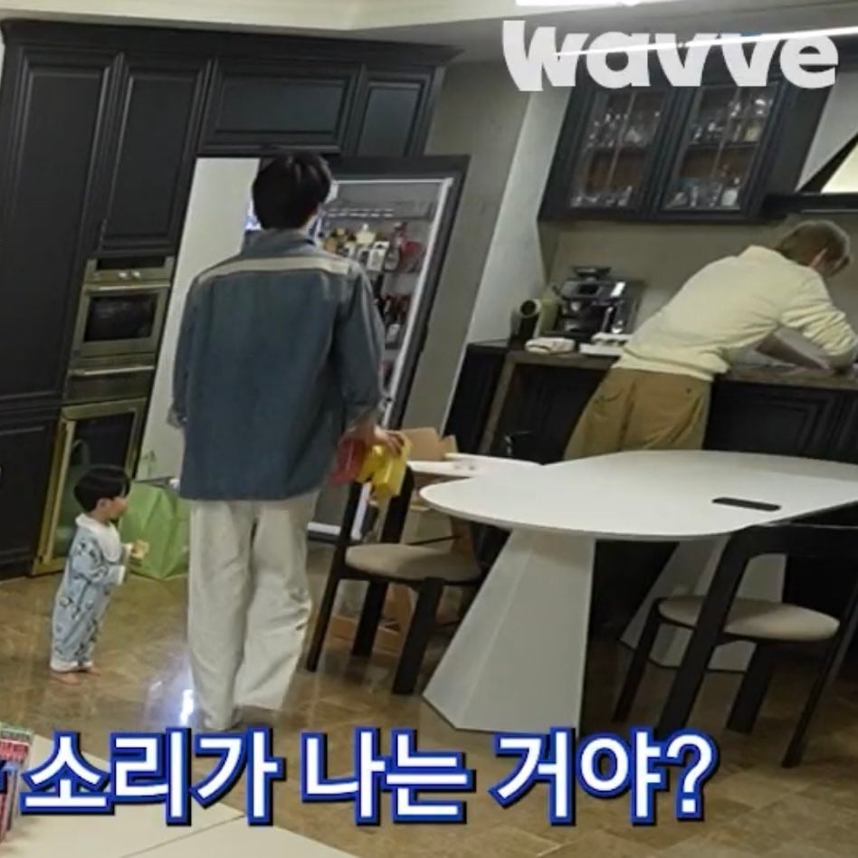 [잡담] 누가 육아일기 투바투랑 유준이 코난 실사판이래ㅋㅋㅋ | 인스티즈