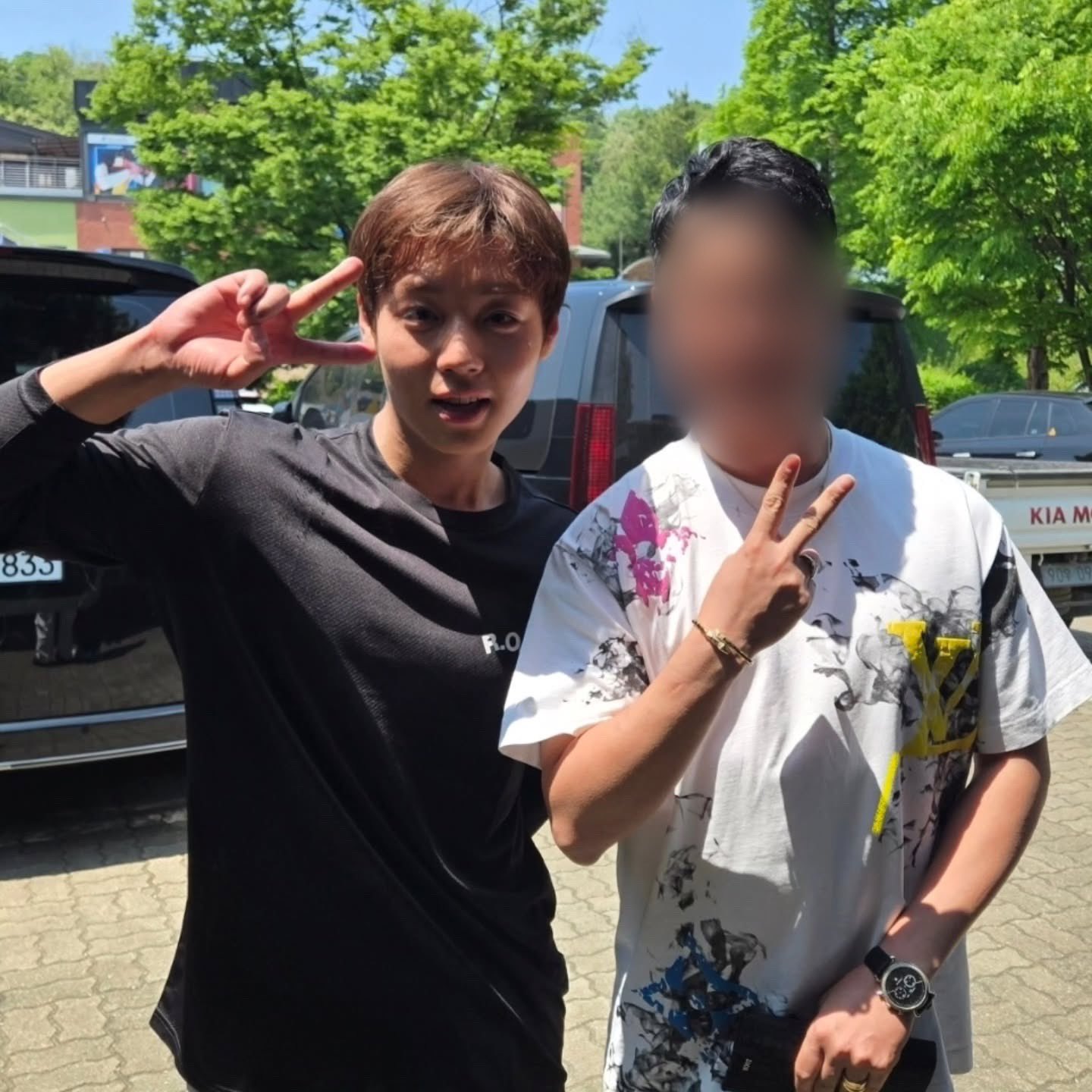 [잡담] 박지훈 목격사진 직찍 떴다 | 인스티즈