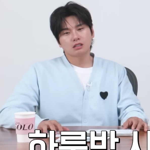 [잡담] 나솔 예고에 경수랑 영숙 둘이 동화 어쩌구 웃으면서 분위기 좋으니까 이이경 송해나 표정ㅋㅋㅋㅋㅋㅋㅋㅋㅋㅋ | 인스티즈