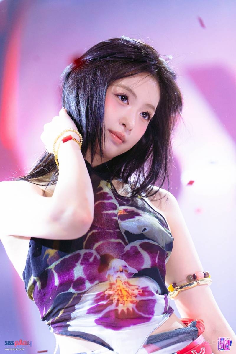 알고보니 렌즈 아니고 쌩눈이었다는 베몬 아현 음방 얼굴... | 인스티즈