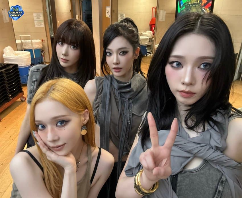 [잡담] 에스파랑 보넥도 느낌이 되게 비슷하다 | 인스티즈