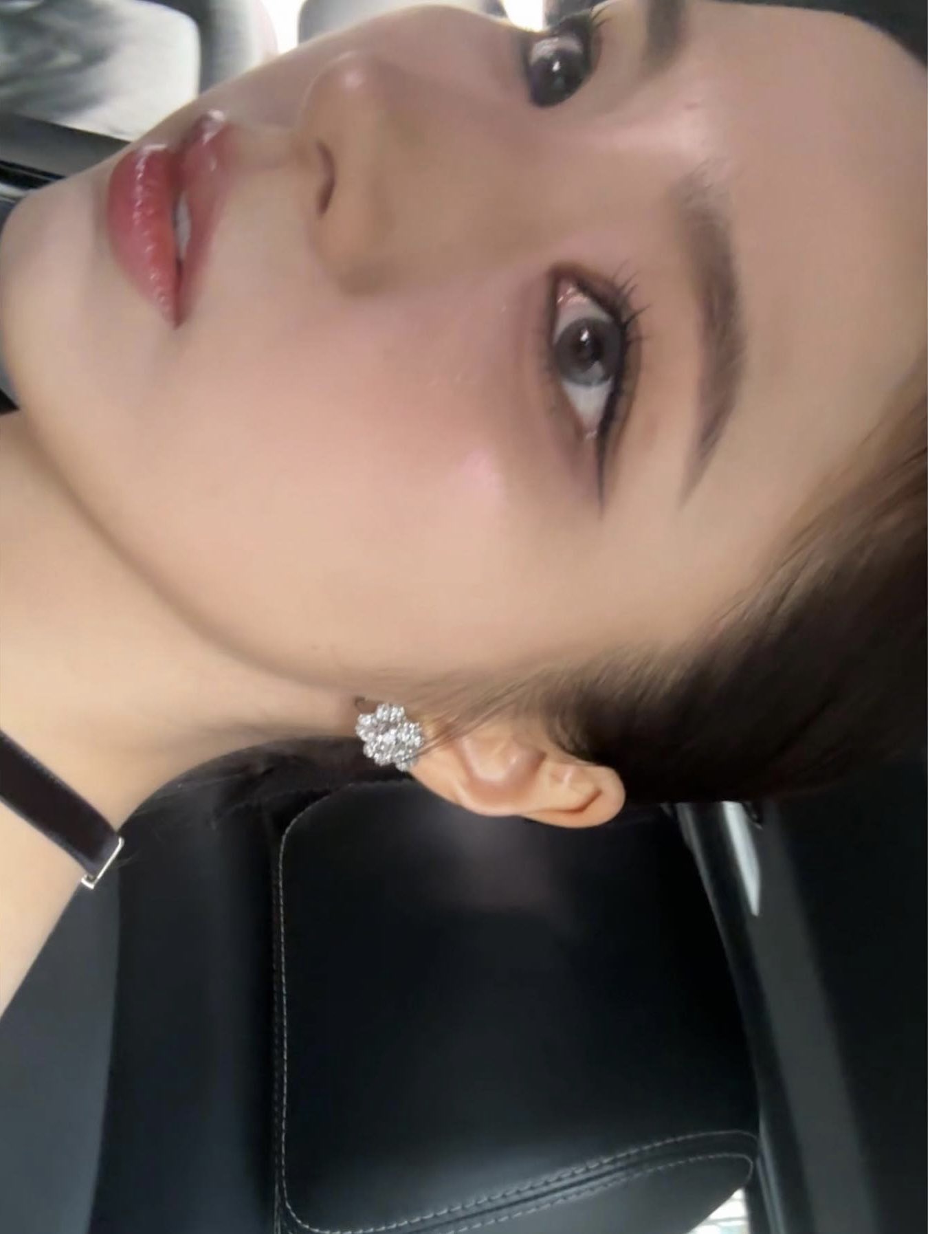 [잡담] 신세경) 신세경 회색렌즈 셀카 | 인스티즈