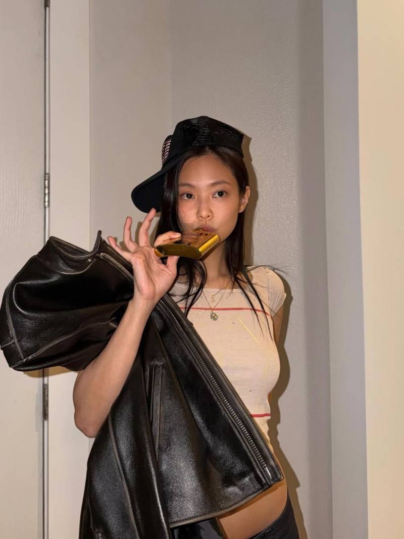 돌고돌아 다시 로우라이즈 시대라는 패션계..JPG | 인스티즈
