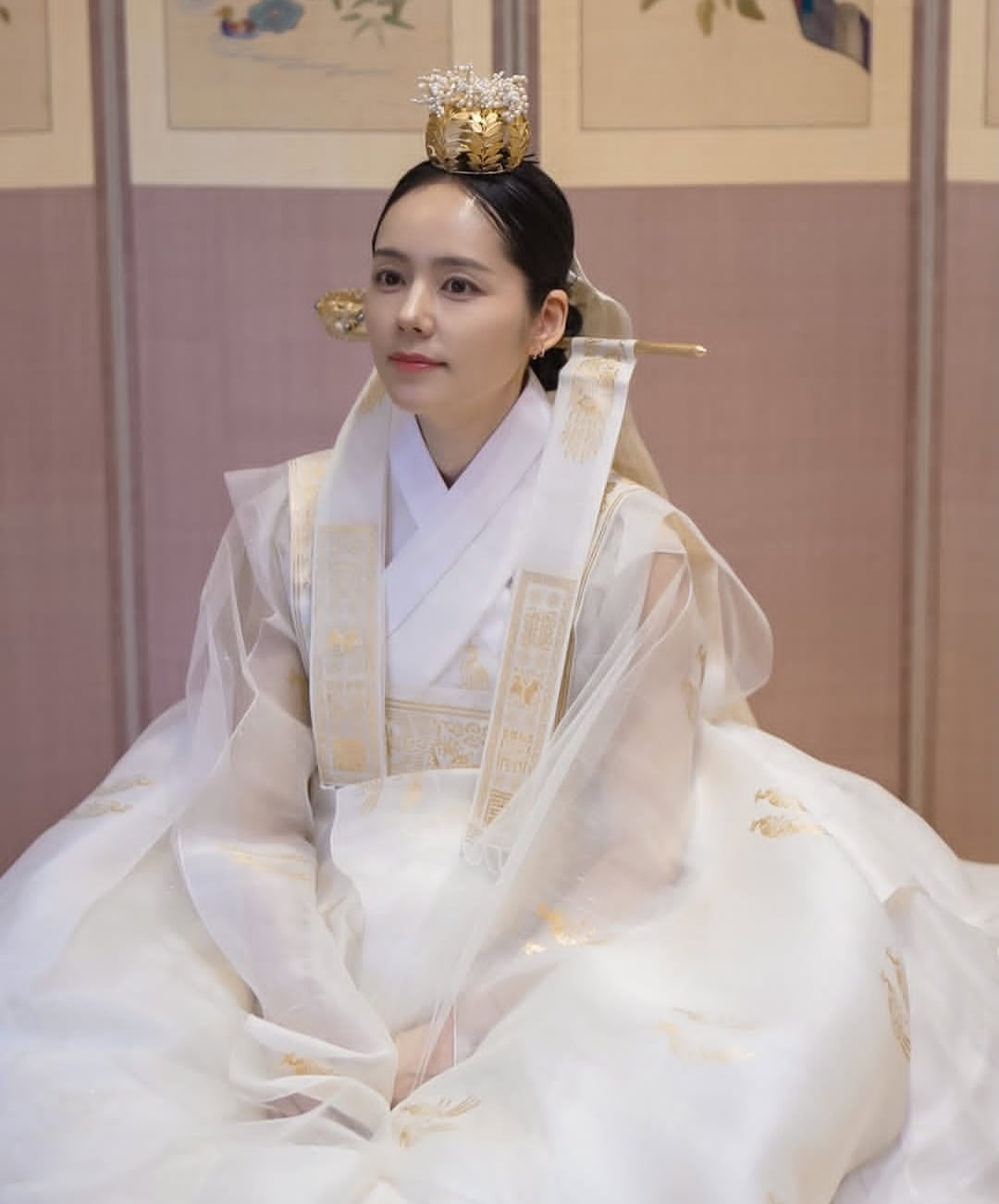 [잡담] 한가인) 경복궁에 궁중 한복 입고 나타난 한가인 비주얼 | 인스티즈