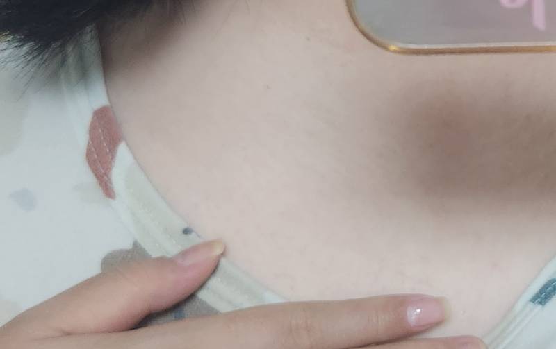 [잡담] 나 손이랑 목쪽? 피부차이 개심한데.. | 인스티즈