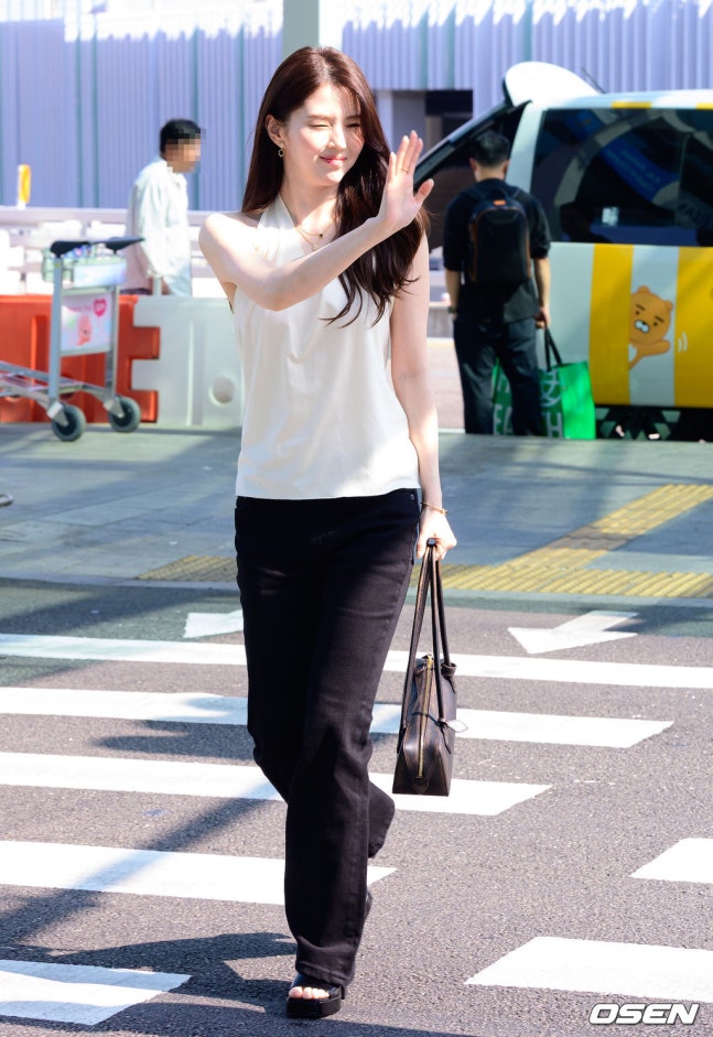 [잡담] 한소희) 260515 한소희 프랑스 출국 기사사진 | 인스티즈