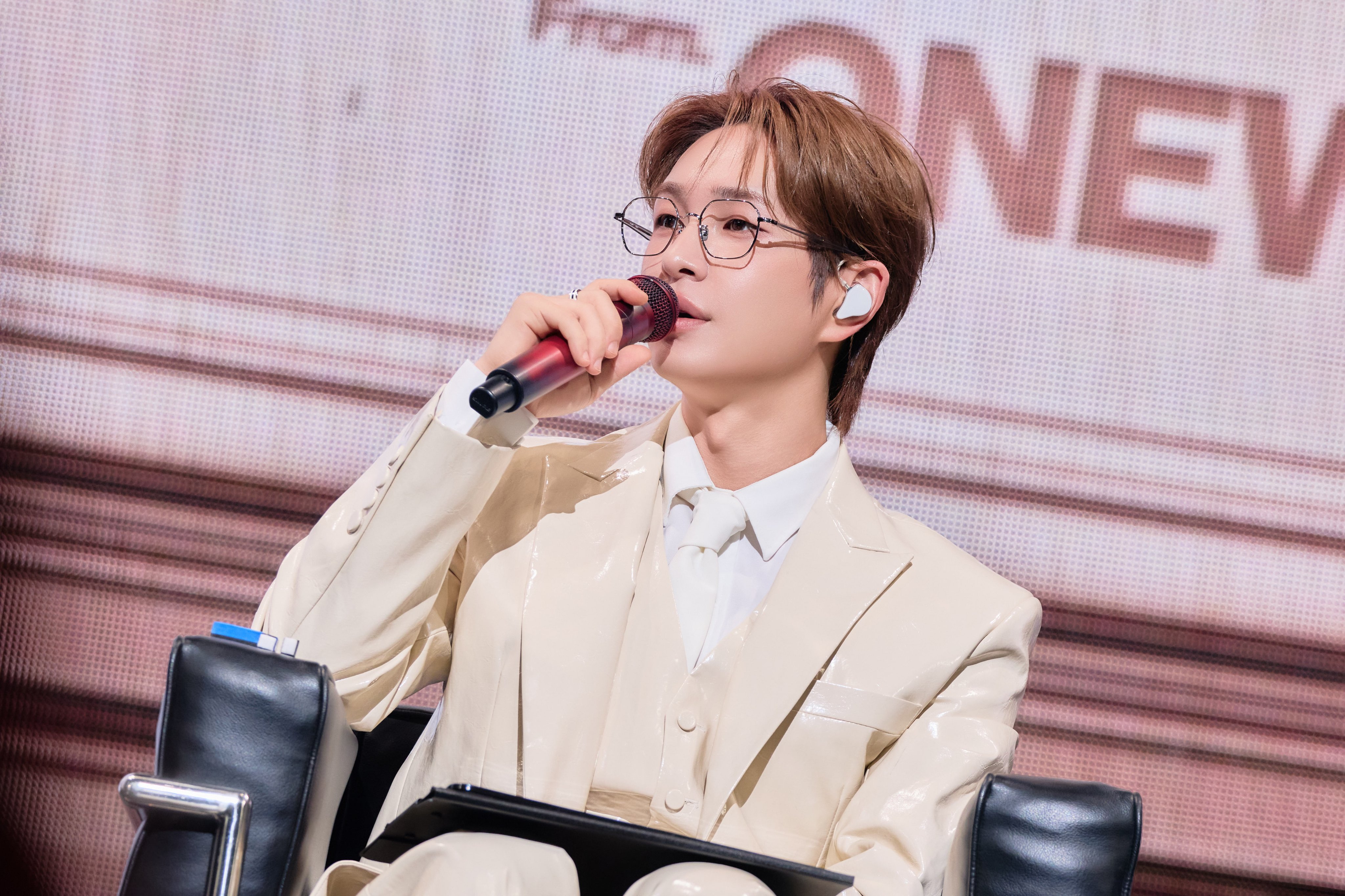 [정보/소식] 온유, 아시아 5개 도시 접수 단독 팬미팅 'TOUGH LOVE' 성황리 개최 | 인스티즈