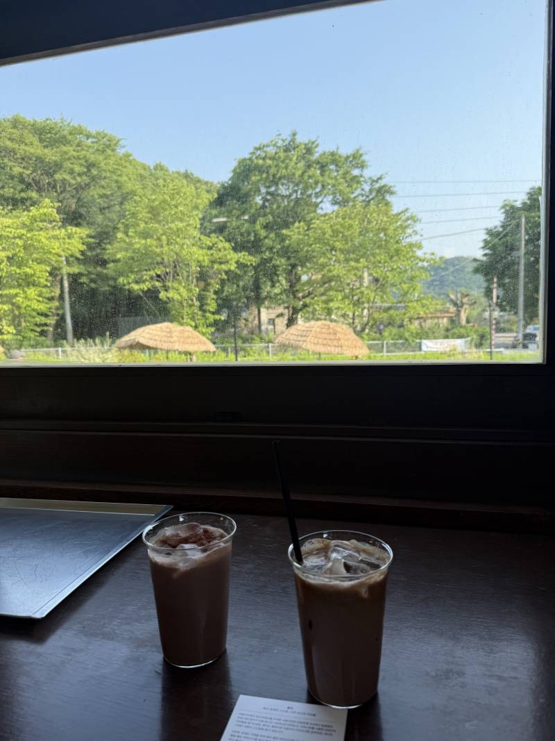 [잡담] 카페 분위기 좋당 | 인스티즈