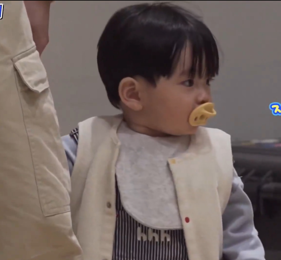 [잡담] 장신 투바투 세계관에 78cm 아기 등장 너무 폭룡적이다 | 인스티즈