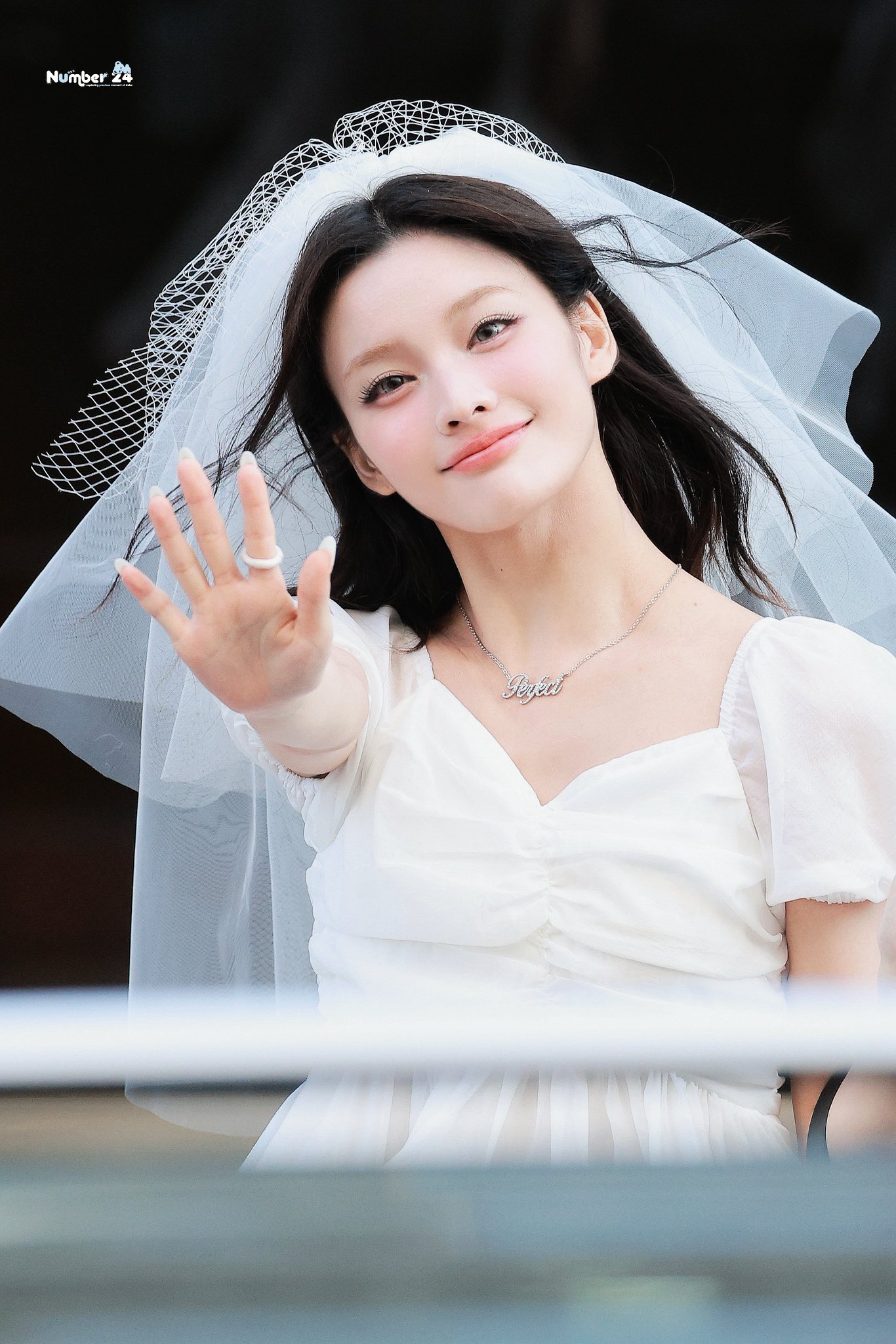 [잡담] 이 초미녀 아기신부 뭐야 ㅈㅇ 아일릿 이로하 | 인스티즈