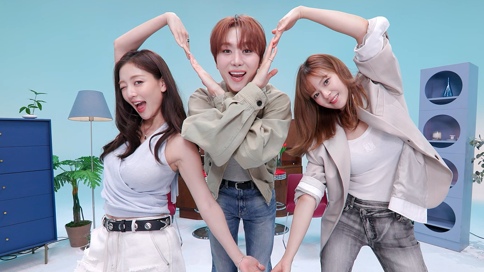 [잡담] 인생네컷 3명이 찍을 때 이 포즈 하면 좋겠다 | 인스티즈