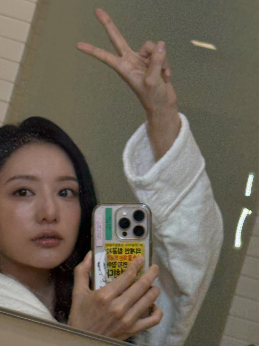 [잡담] 오늘자 배우 김지원 인스타그램 업데이트 | 인스티즈