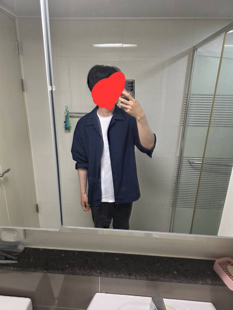 [잡담] 내일 저녁약속인데 뭐가 더 괜찮아요???(사진첨부) | 인스티즈