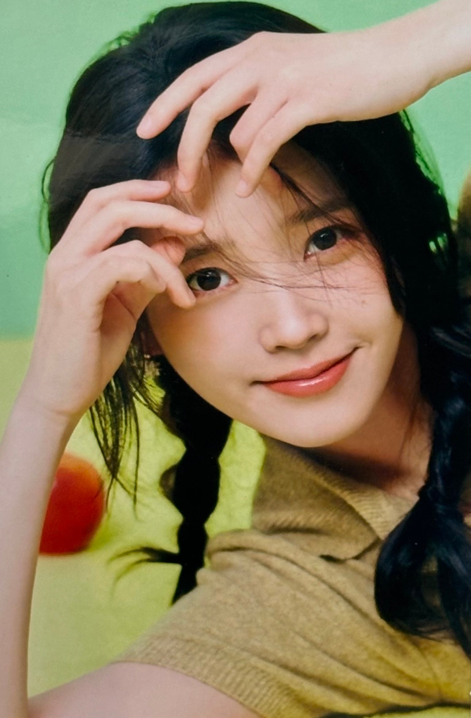 [잡담] 아이유) 2026 아이유 생일 카페 청사과 컨셉 포토 사진 | 인스티즈