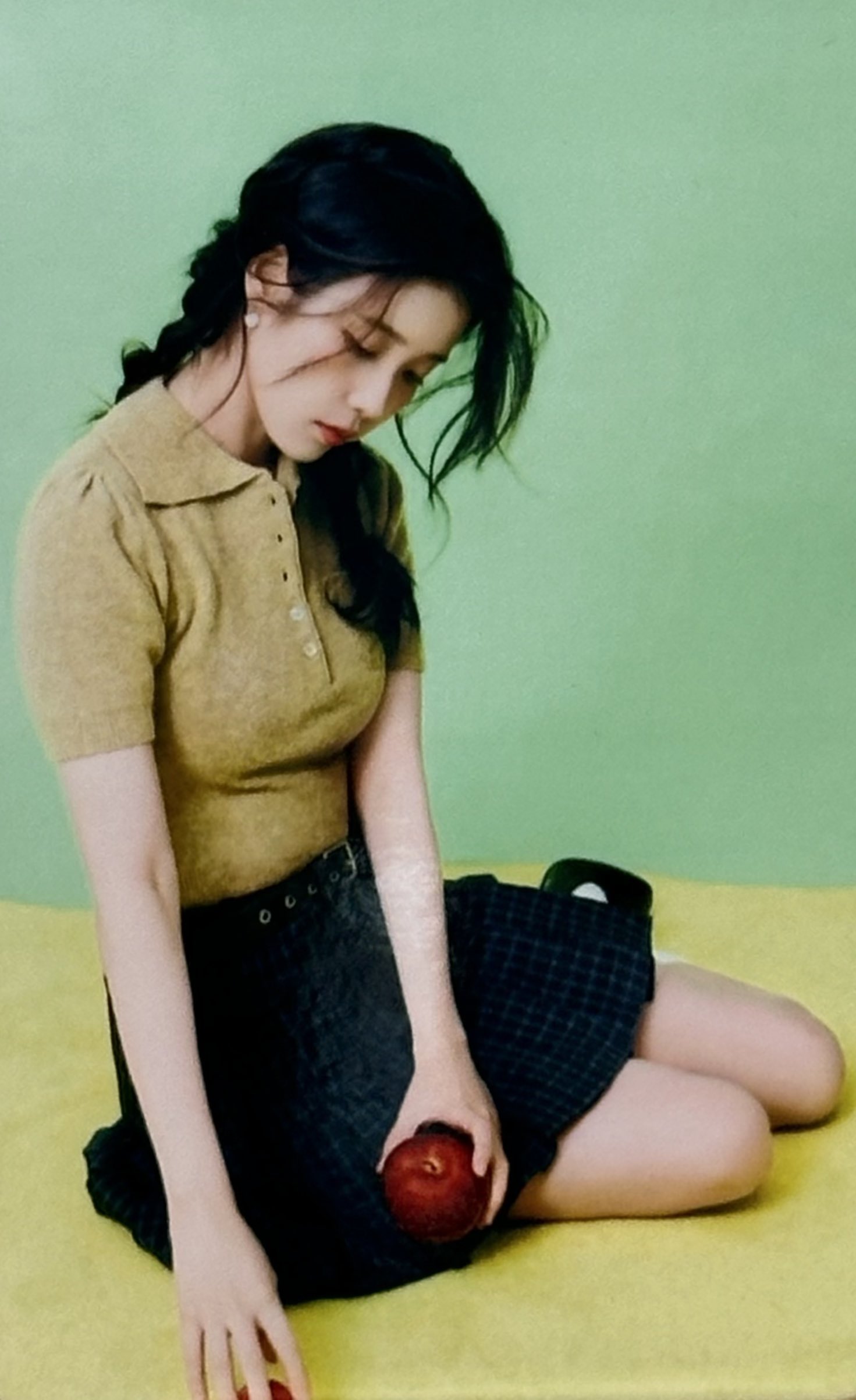 [잡담] 아이유) 2026 아이유 생일 카페 청사과 컨셉 포토 사진 | 인스티즈