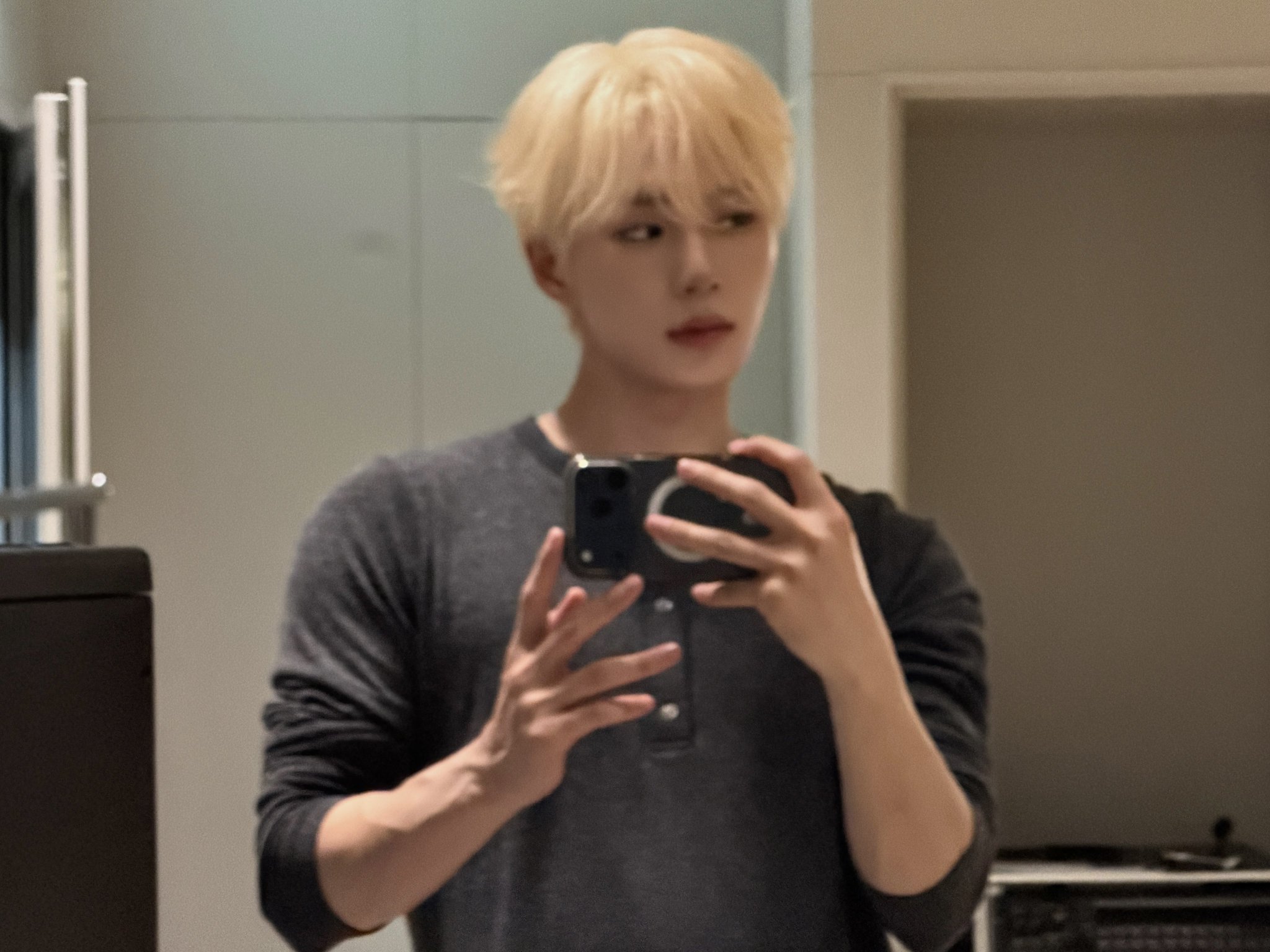 [잡담] 알디원 김준서 몸프레임이 진짜 남자다 | 인스티즈
