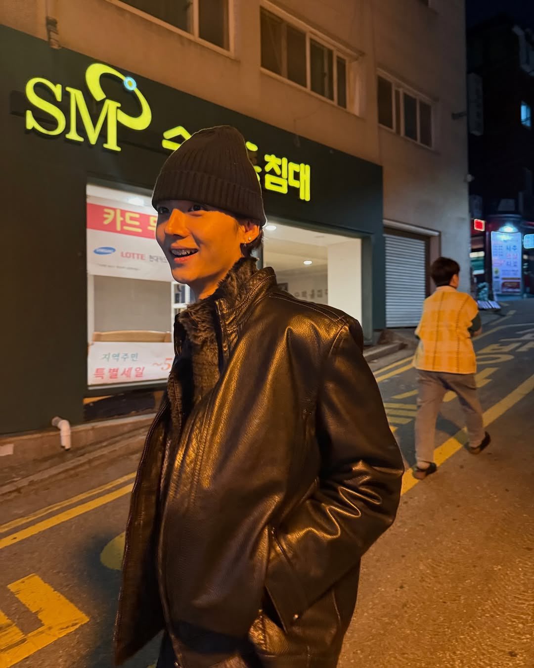 [잡담] 이상원 일반인시절 셀카들 뭔가 노란장판 감성 잘어울림 | 인스티즈