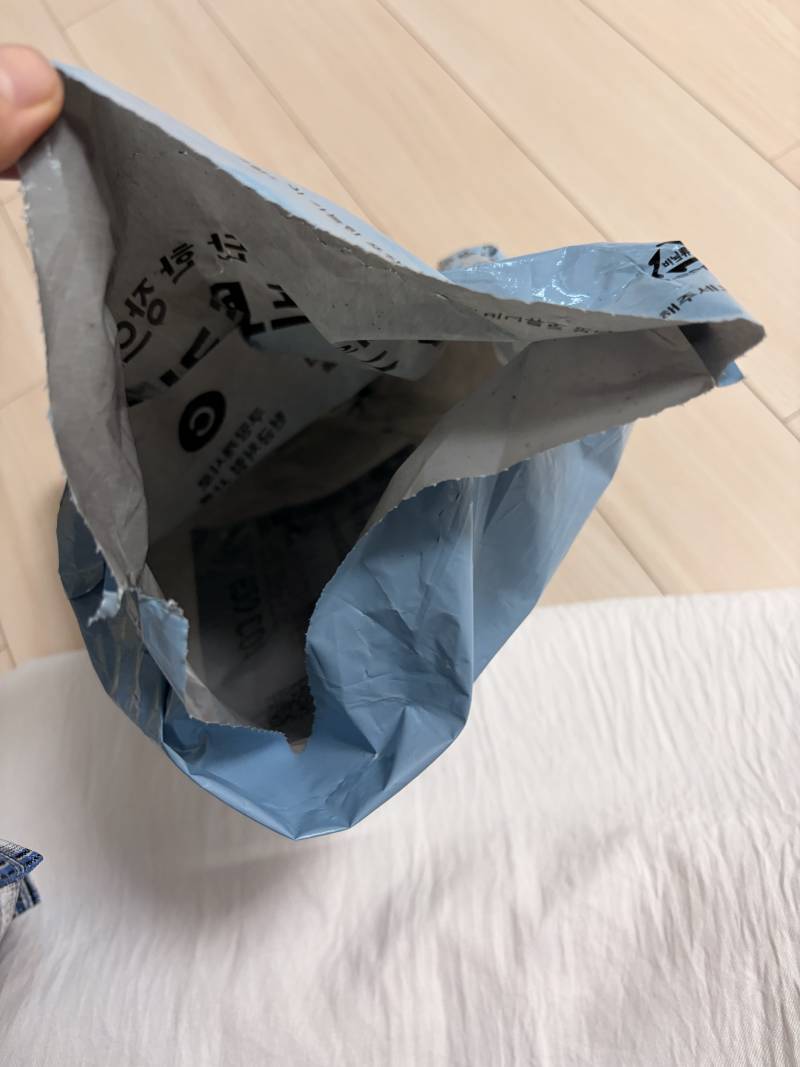 [잡담] 쿠팡 시켰는데 택배봉투만 옴;; | 인스티즈