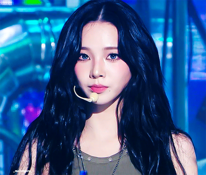 [잡담] 260516 쇼음악중심 카리나 WDA 엔딩 gif | 인스티즈