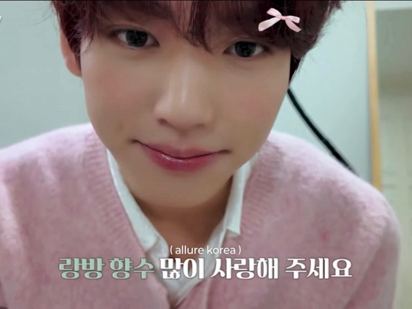 [잡담] 우리집 선정 핑크가 세상에서 제일 잘 어울리는 남자 | 인스티즈