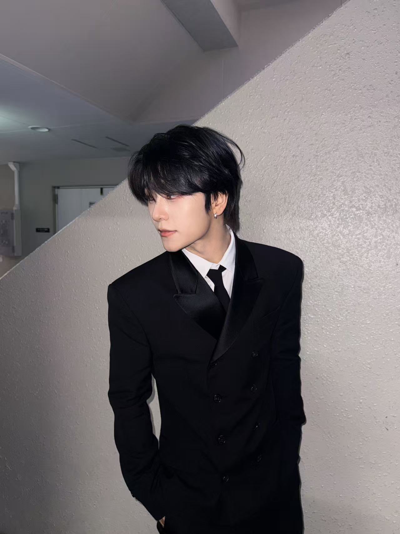[잡담] 요새 허씬롱 흑발 좋아 | 인스티즈