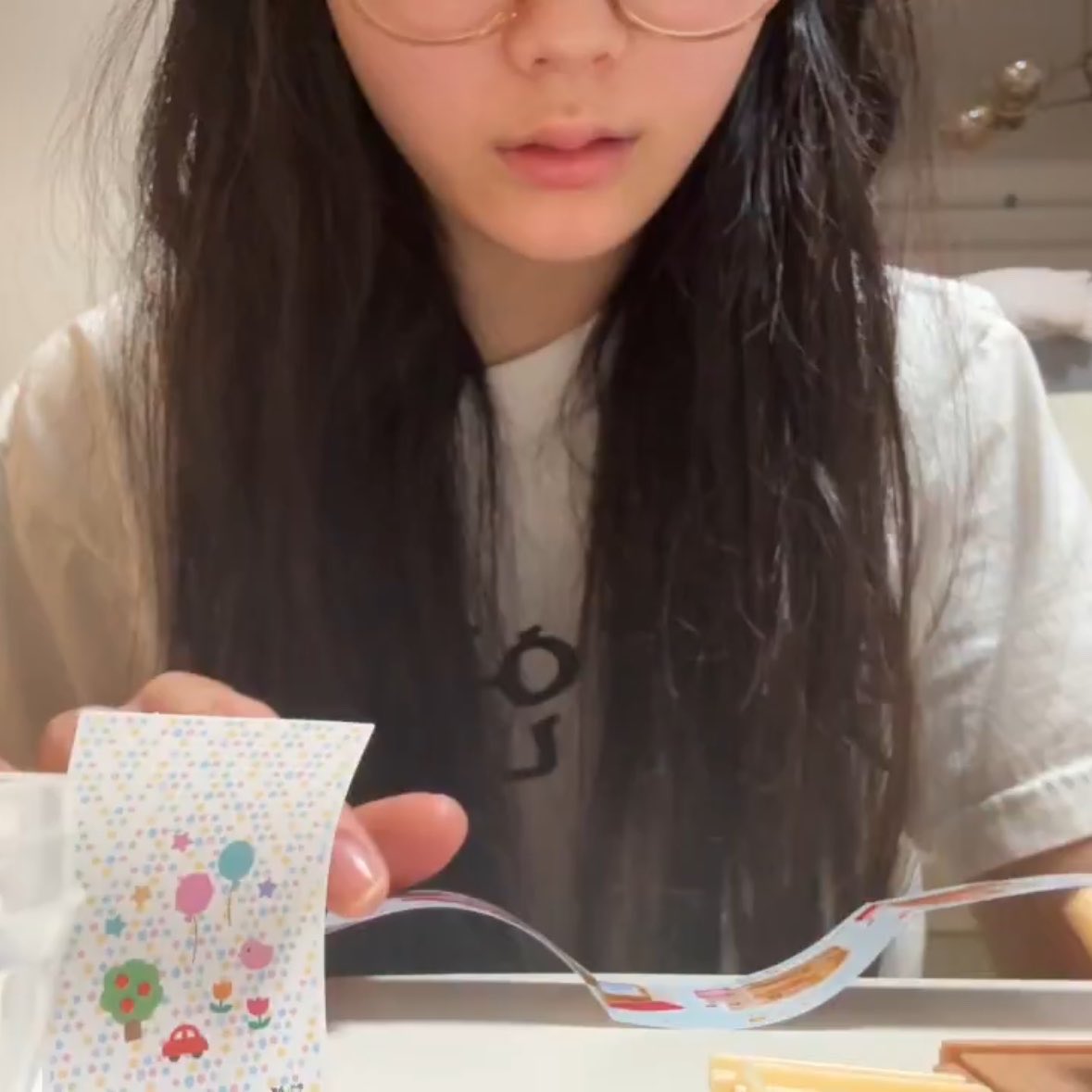 [잡담] 젖은 머리로 찐경쓰고 실바니안 가챠깡하는 원희를봐.. | 인스티즈