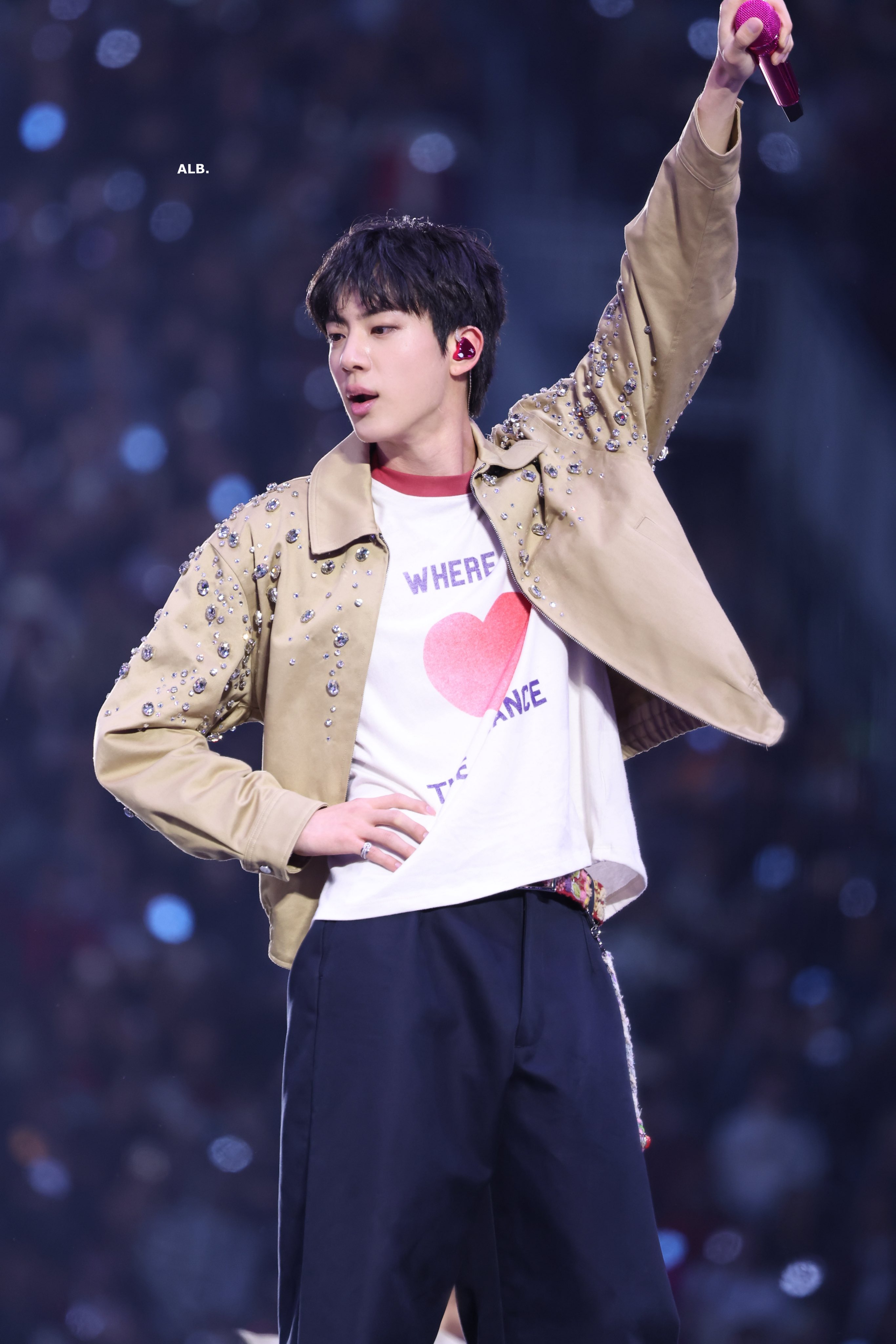 [잡담] 방탄 진 얼굴 봐 | 인스티즈