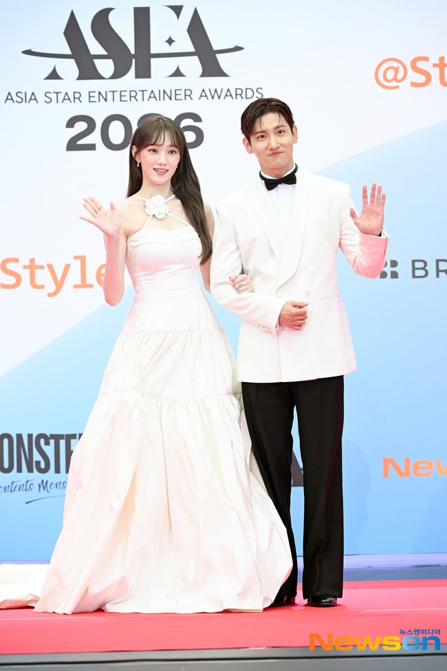 [잡담] 오늘 ASEA 시상식 mc 이성경 최강창민 | 인스티즈