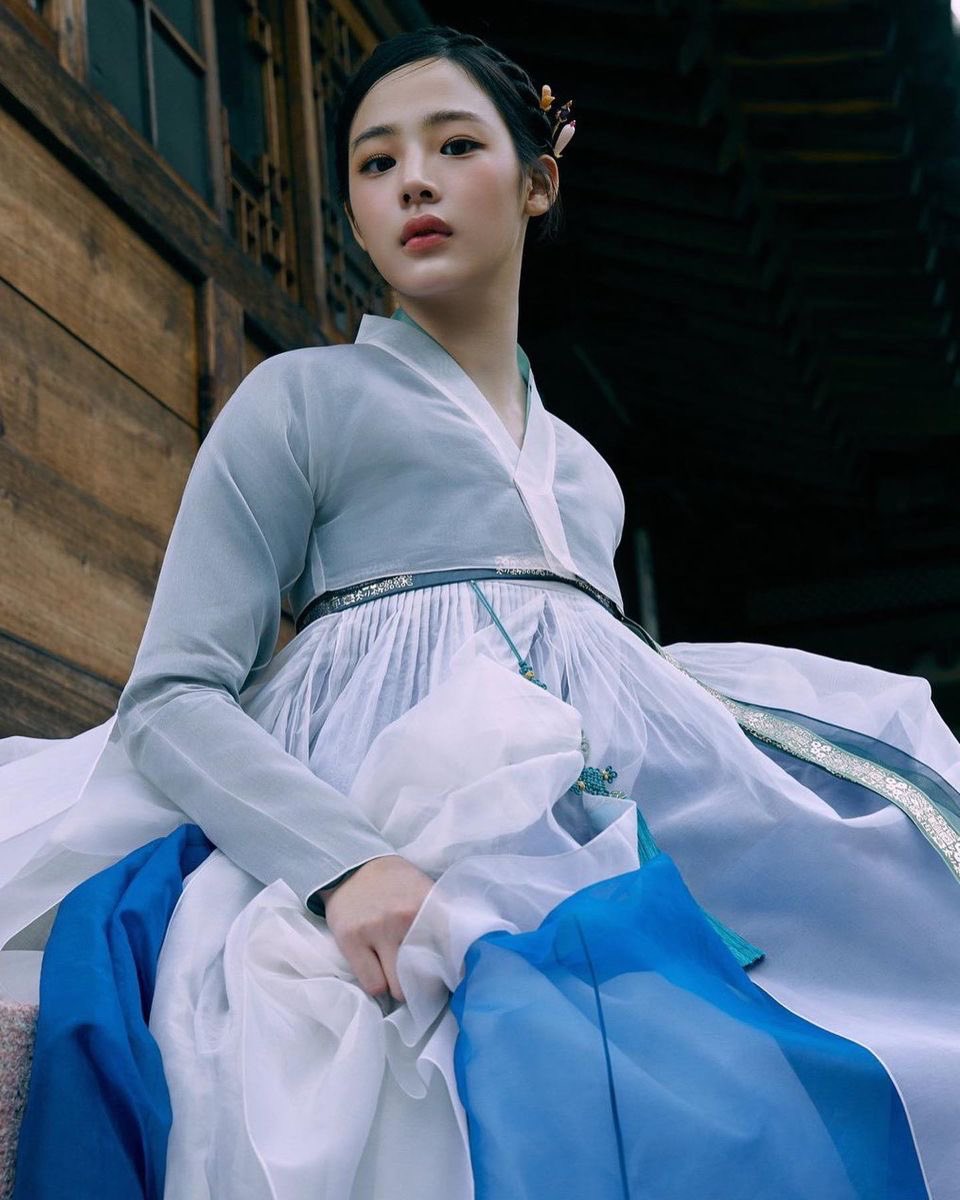 [잡담] 김민지는 한국연예계랑 꼭 한번은 사극하기로 약속한 사이임 | 인스티즈