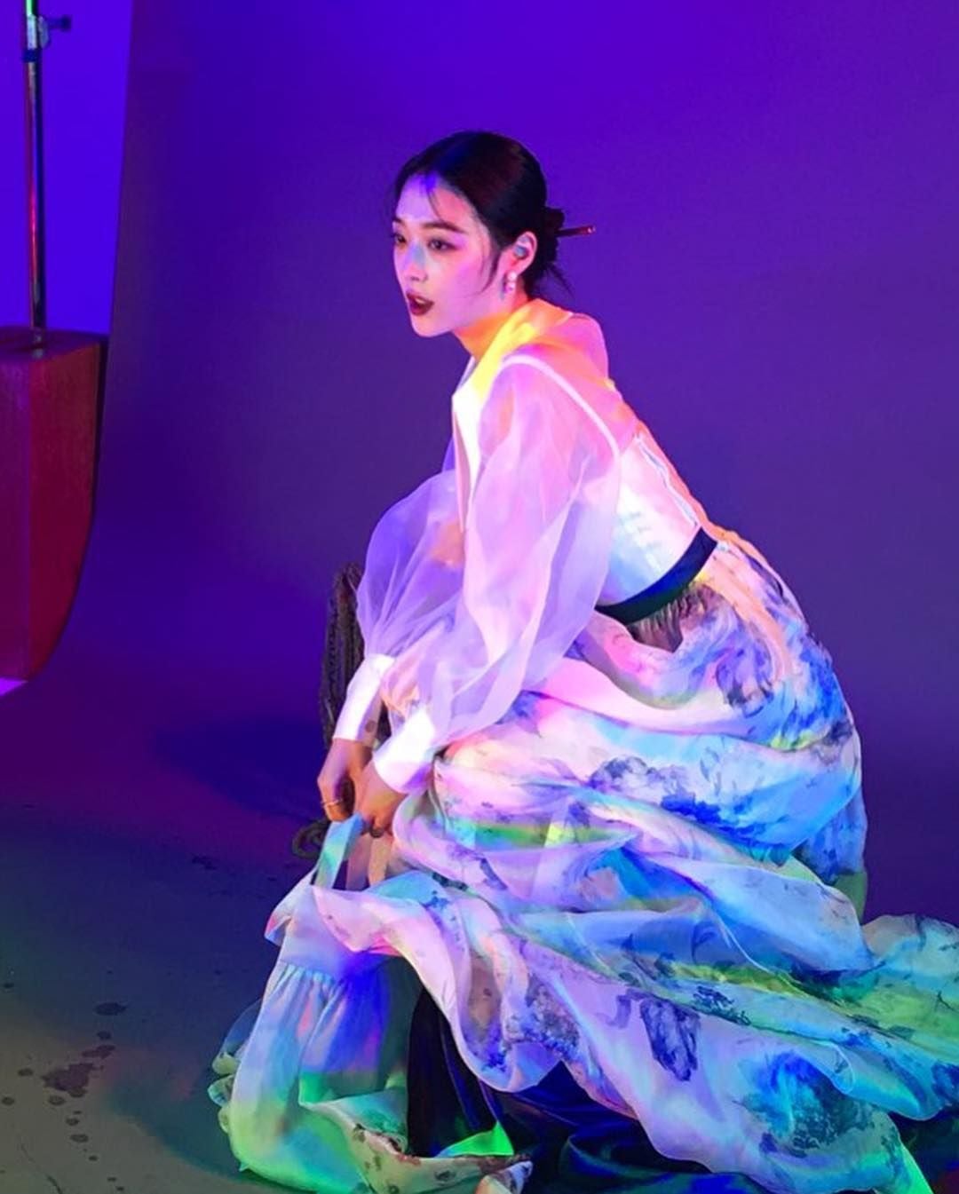 [잡담] 설리 한복화보 되게 매력있다 | 인스티즈