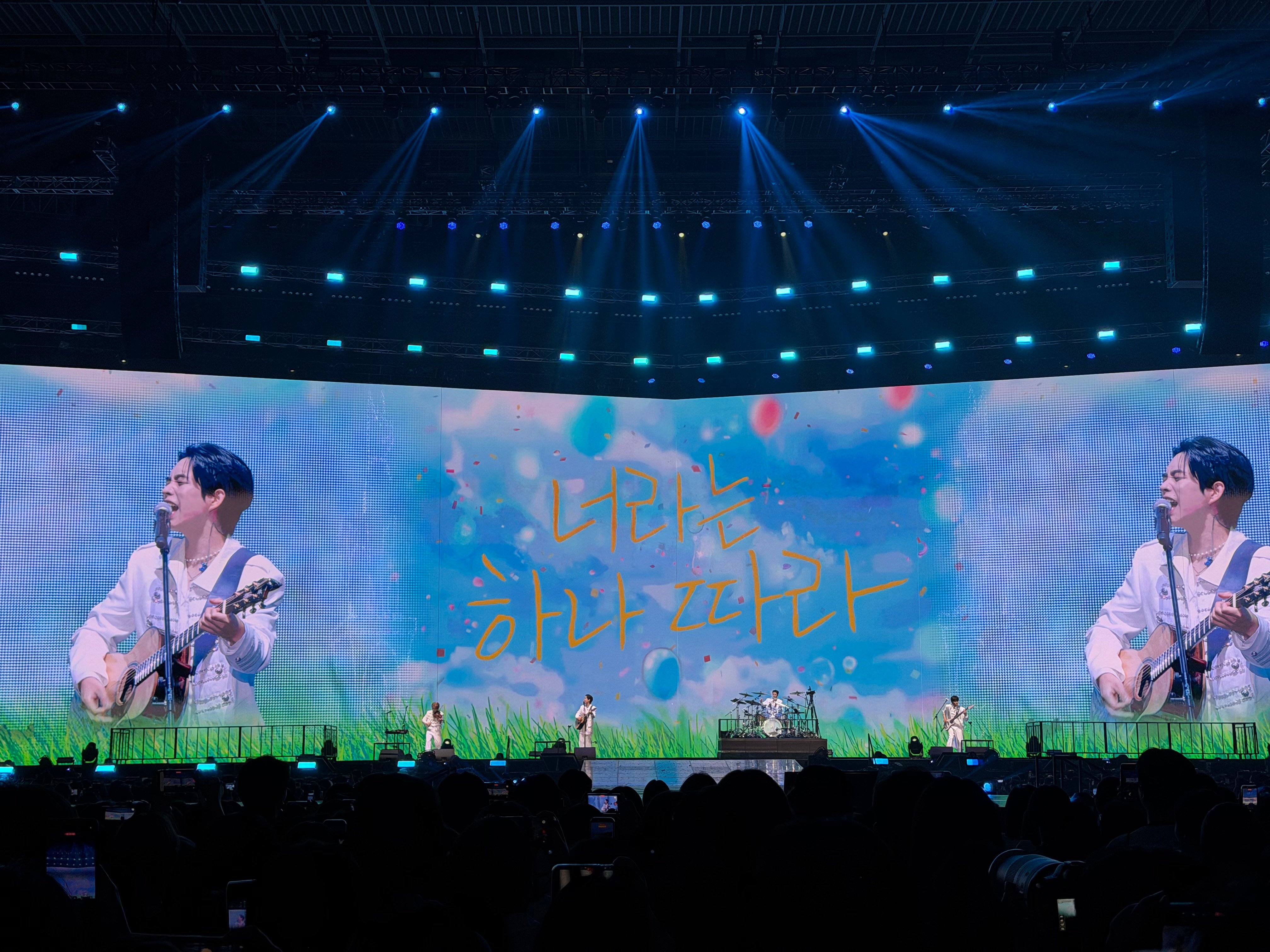 [잡담] 루시 이번 콘서트 전광판 진짜 다 이뻤음ㅜ | 인스티즈