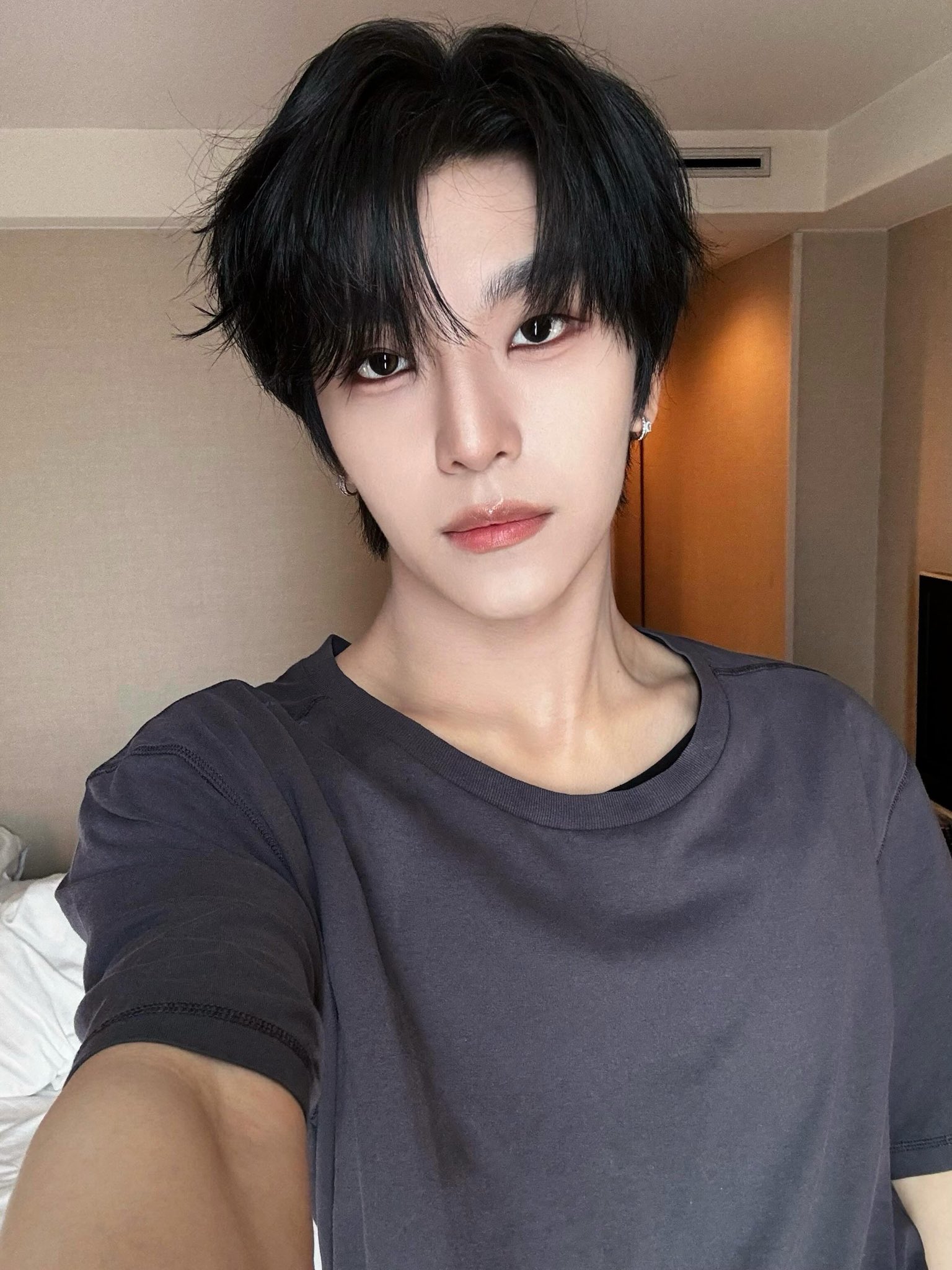 [잡담] 오늘 뜬 씬롱이 셀카가 너무 좋음 | 인스티즈