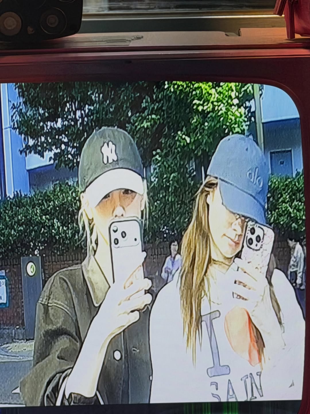 [잡담] 미연&사나 어린이날 데이트 사진 올라옴.👩‍❤️‍👩 | 인스티즈