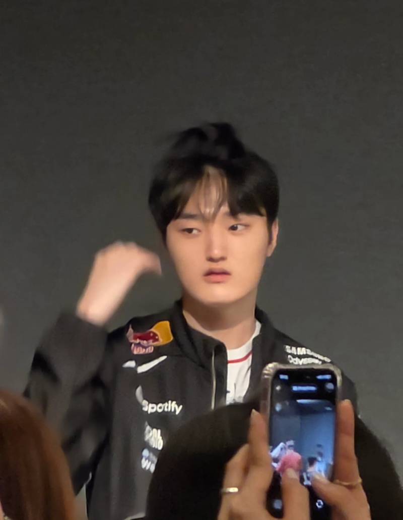 [잡담] 수환이 한테 미안한데 수환이 사진 모으는중 | 인스티즈