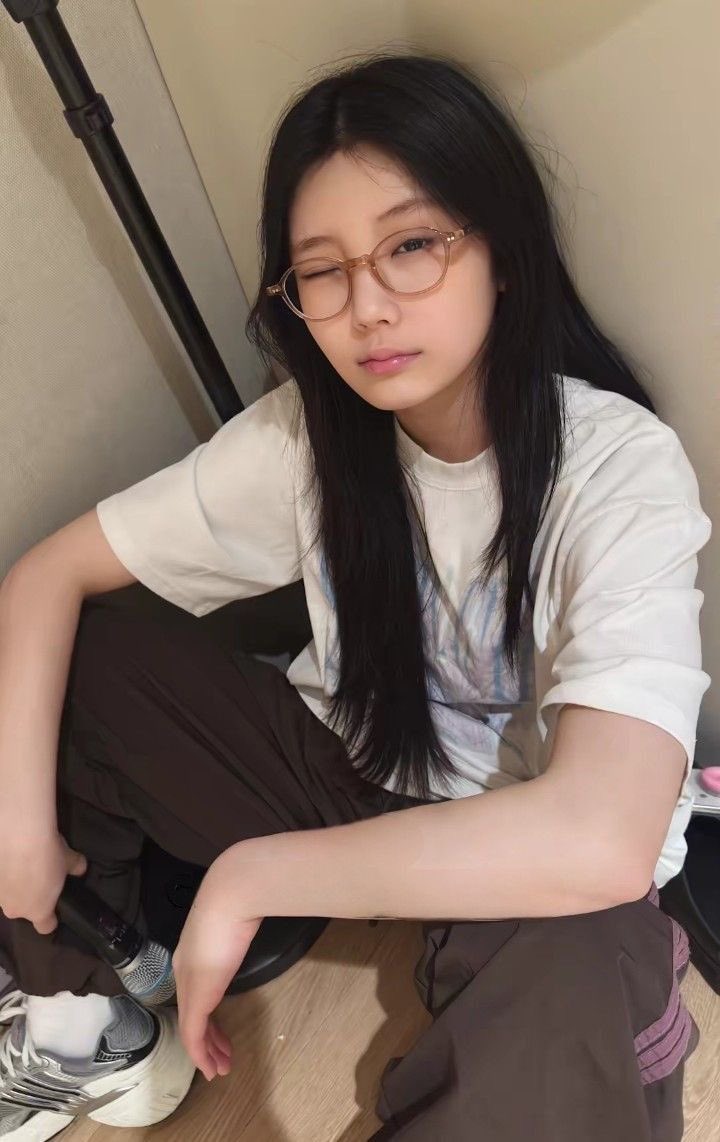 [잡담] 날티라는 단어가 옆에 붙는것만으로 웃음터지는 아이돌 있음 | 인스티즈