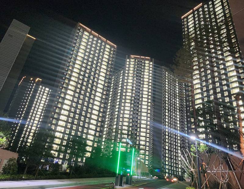 [잡담] 아파트 점등식 보고 왔는데 왜 이렇게 징그럽지...? | 인스티즈