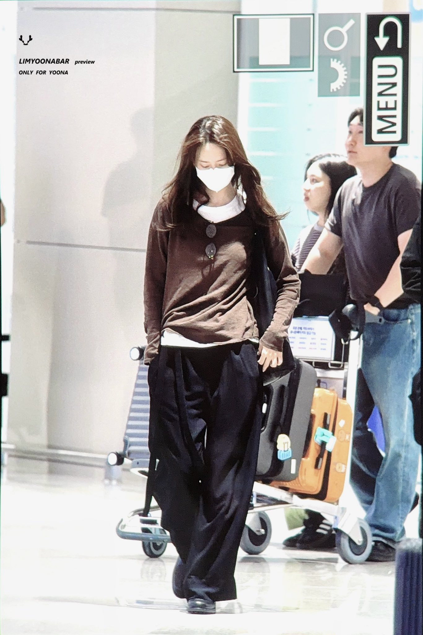 [잡담] 윤아) 오늘자 공항 입국한 임윤아 | 인스티즈