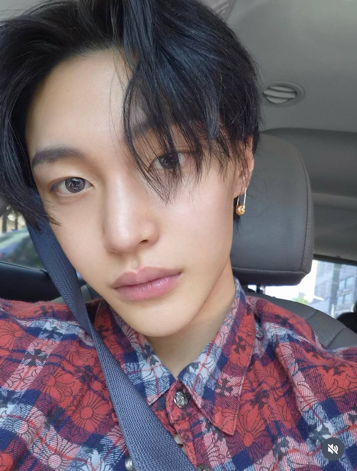 [잡담] 원빈 공계사진 버석하고 개느좋 ㅁㅊㅁㅊ | 인스티즈